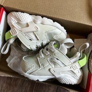 Nike Huarache Run 2.0 Toddler Size 2C Sea Glass Lime Blast 2023 - FV5604-003